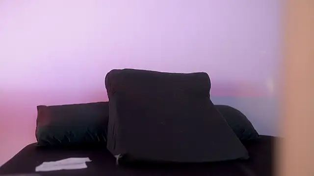 Snapshot of lupeebony chatting on February 24, 2026, 7:15 pm lupeebony online show from February 24, 2026, 7:15 pm