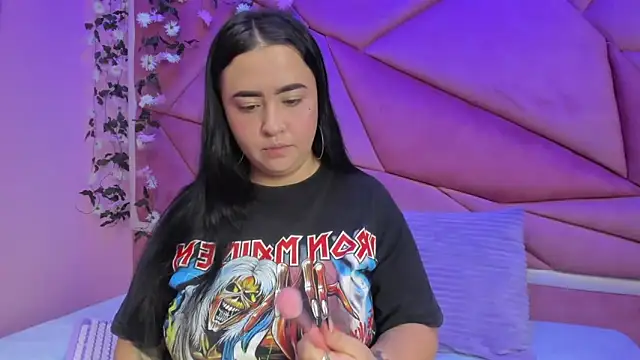 Victoria Rossy online show from November 28, 2025, 8:09 pm