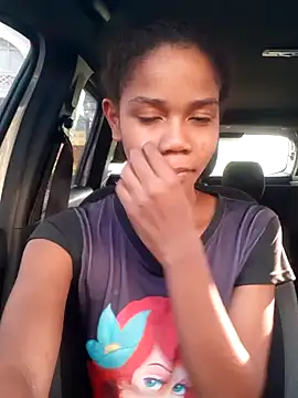 Snapshot of Luciia_cute chatting on February 23, 2025, 9:48 pm Luciia cute online show from February 23, 2025, 9:48 pm