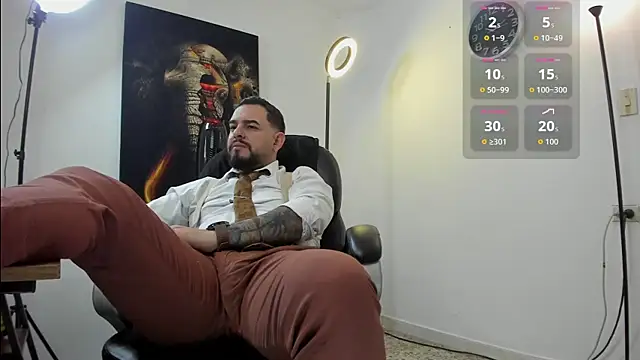 Snapshot of Ethan_Castellano chatting on October 30, 2025, 4:00 am Ethan Castellano online show from October 30, 2025, 4:00 am