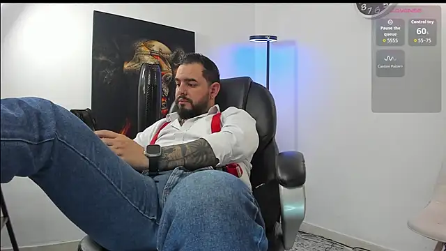 Snapshot of Ethan_Castellano chatting on November 16, 2025, 6:45 pm Ethan Castellano online show from November 16, 2025, 6:45 pm