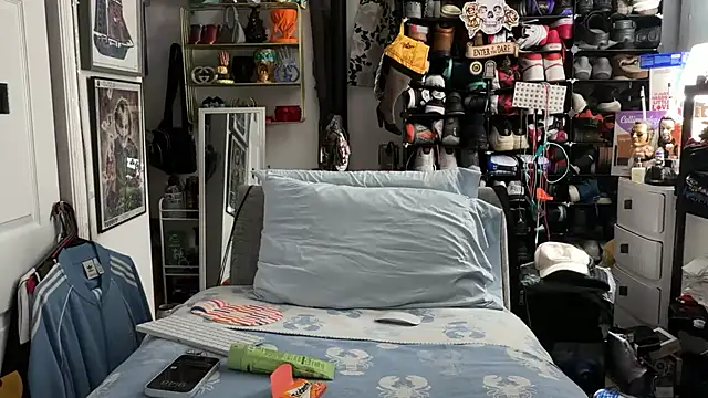 joeytatts66 online show from January 13, 2026, 2:48 am