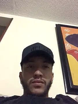 kmilo2405 online show from December 22, 2025, 2:44 am