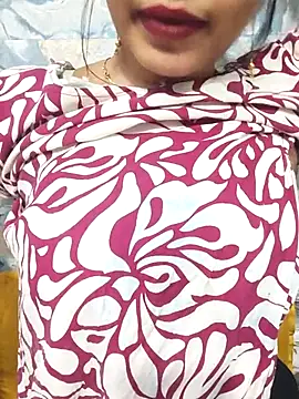 Snapshot of Sania-Love chatting on July 8, 2026, 12:35 am Sania-Love online show from July 8, 2026, 12:35 am