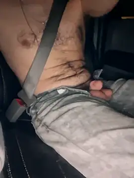 Spunwhiteboy1992 online show from September 15, 2025, 4:57 am