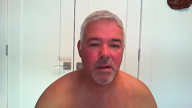 aarosteev2 online show from February 20, 2025, 3:19 pm