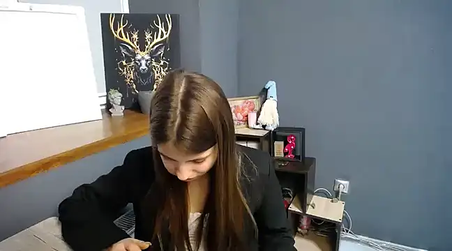 felicity gold online show from March 10, 2025, 10:28 am