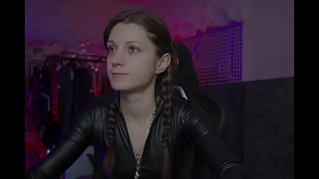 Kathleen Meow online show from October 19, 2025, 9:45 am