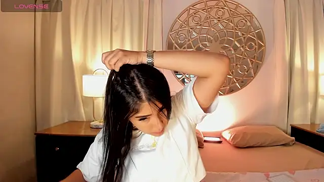 Snapshot of Belliinda_21 chatting on June 2, 2026, 7:25 pm Belliinda 21 online show from June 2, 2026, 7:25 pm