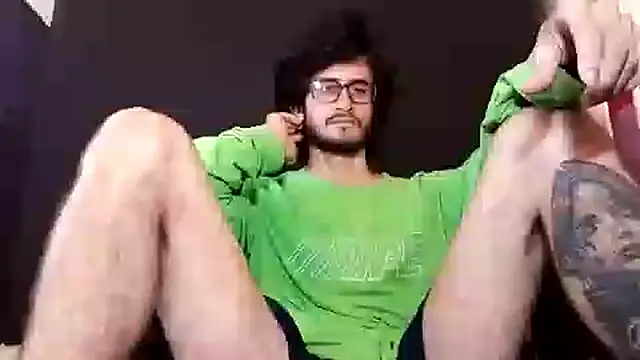 Loggan donnelly online show from November 9, 2025, 6:45 pm