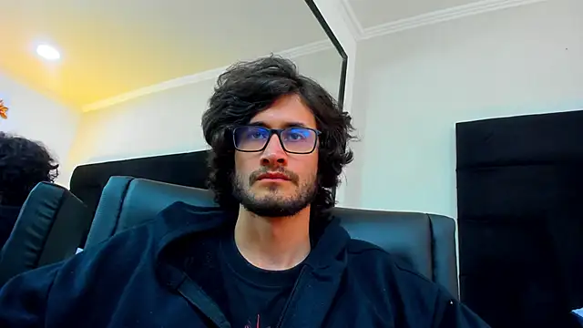 Loggan donnelly online show from February 22, 2025, 12:05 am