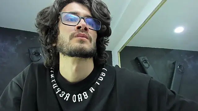 Loggan donnelly online show from March 20, 2025, 11:12 pm