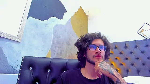 Loggan donnelly online show from February 27, 2025, 1:08 am