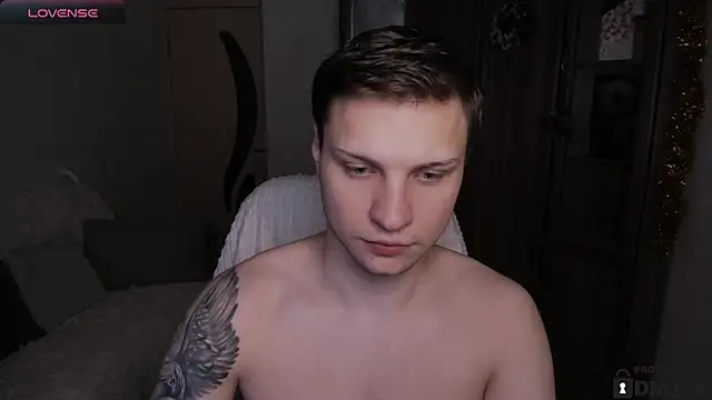 handsome guy01 online show from December 22, 2025, 6:41 pm