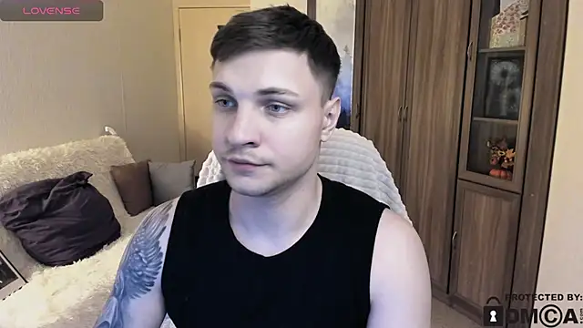 handsome guy01 online show from October 27, 2025, 5:58 pm