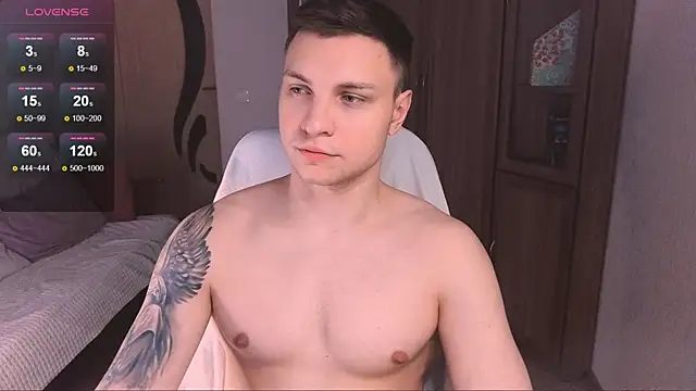 handsome guy01 online show from February 13, 2025, 10:43 pm