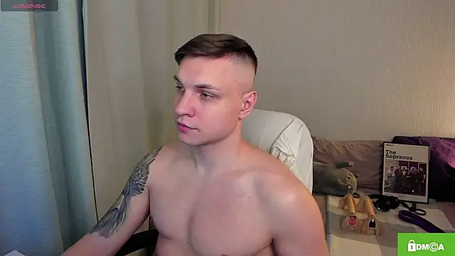 handsome guy01 online show from April 12, 2026, 6:44 pm