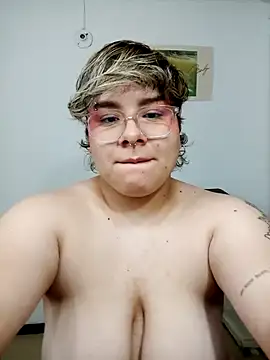 amalia love online show from March 16, 2025, 11:49 am