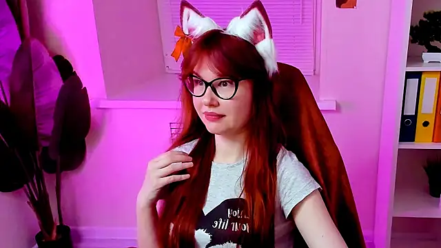 CarolGiggly online show from November 17, 2025, 8:35 pm