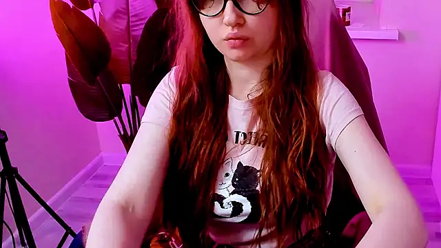 CarolGiggly online show from February 8, 2026, 11:57 pm