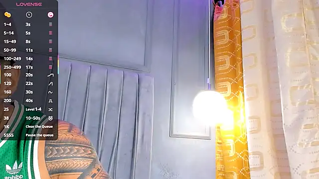 Snapshot of Yoi_Olimpo chatting on February 24, 2025, 3:42 pm Yoi Olimpo online show from February 24, 2025, 3:42 pm