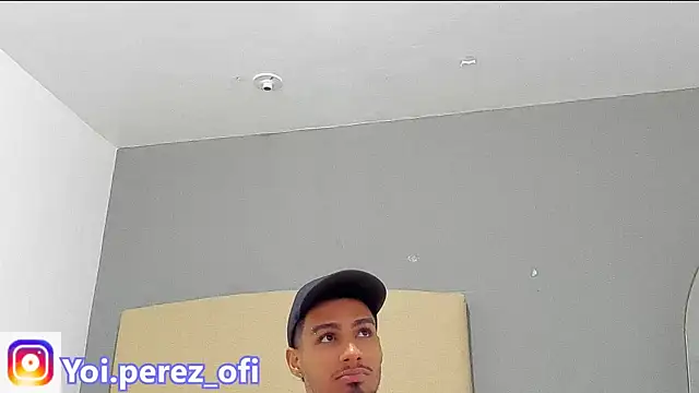 Snapshot of Yoi_Olimpo chatting on February 11, 2025, 12:15 pm Yoi Olimpo online show from February 11, 2025, 12:15 pm