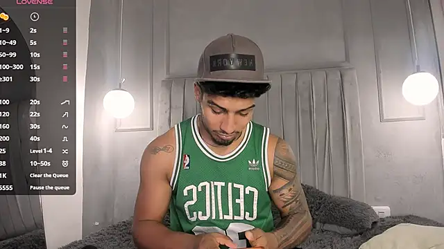 Snapshot of Yoi_Olimpo chatting on March 10, 2025, 12:49 pm Yoi Olimpo online show from March 10, 2025, 12:49 pm