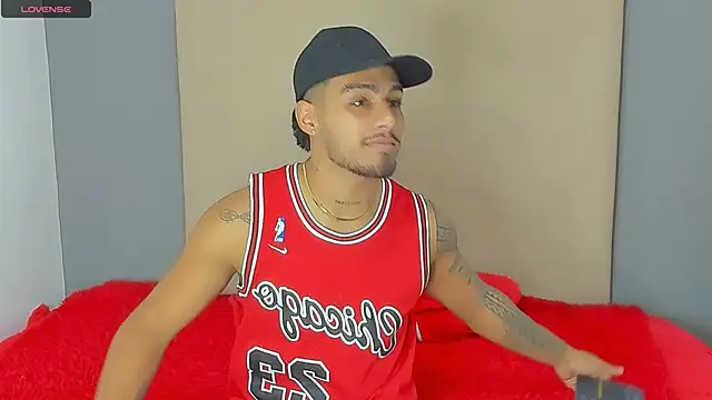 Snapshot of Yoi_Olimpo chatting on February 4, 2025, 12:11 pm Yoi Olimpo online show from February 4, 2025, 12:11 pm