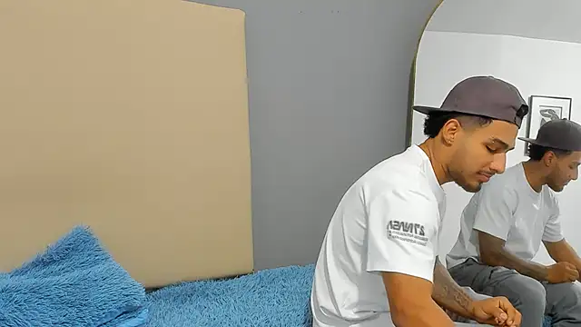 Snapshot of Yoi_Olimpo chatting on February 6, 2025, 12:15 pm Yoi Olimpo online show from February 6, 2025, 12:15 pm