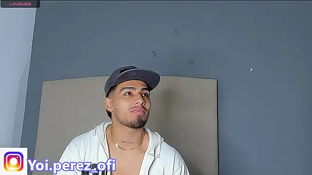 Snapshot of Yoi_Olimpo chatting on February 8, 2025, 12:17 pm Yoi Olimpo online show from February 8, 2025, 12:17 pm