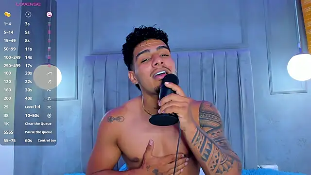 Snapshot of Yoi_Olimpo chatting on March 3, 2025, 6:35 pm Yoi Olimpo online show from March 3, 2025, 6:35 pm