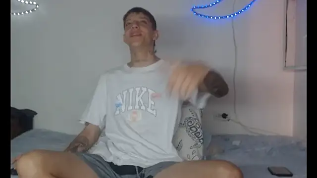 Snapshot of Adam_hard_ chatting on January 7, 2026, 1:27 pm Adam hard online show from January 7, 2026, 1:27 pm