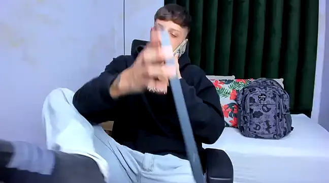 Snapshot of Adam_hard_ chatting on January 14, 2025, 7:53 pm Adam hard online show from January 14, 2025, 7:53 pm