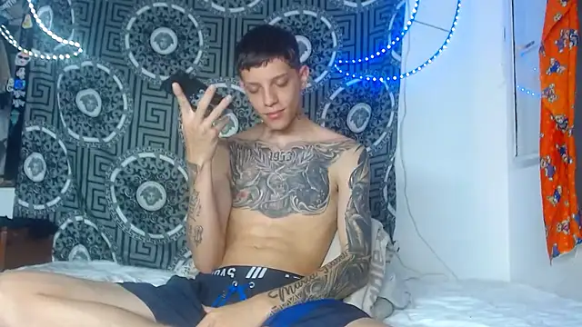 Snapshot of Adam_hard_ chatting on November 21, 2025, 4:50 pm Adam hard online show from November 21, 2025, 4:50 pm