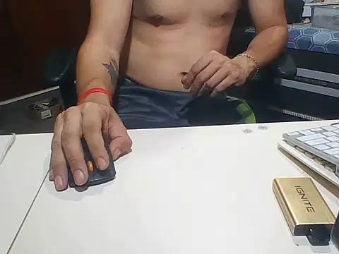 SOLESFETISHBR online show from October 31, 2025, 2:46 pm