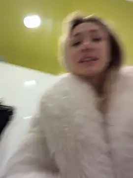 Lia  Love online show from January 9, 2026, 1:18 pm