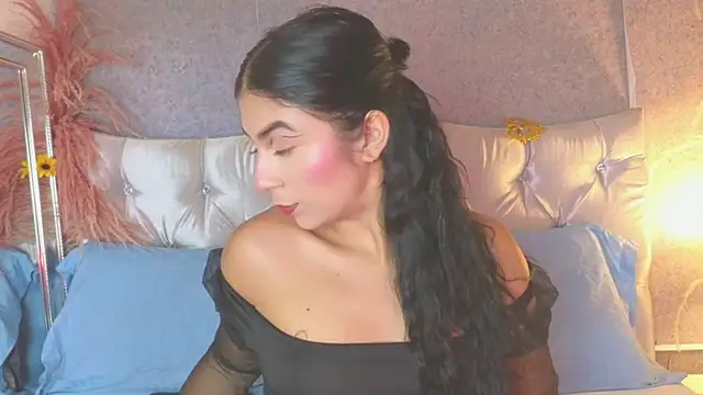 GABYTAYLOR  online show from April 11, 2026, 1:59 pm