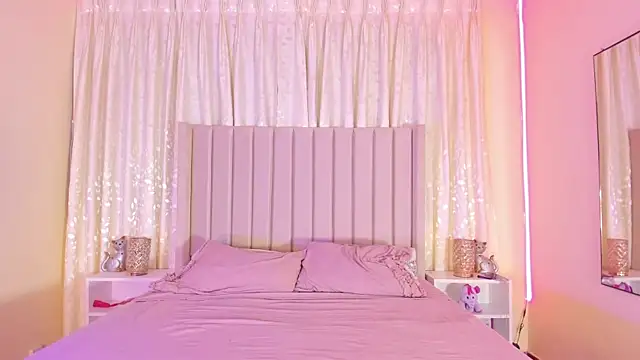 Aliison Smith online show from March 16, 2025, 3:14 am