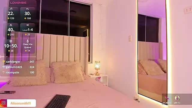 Aliison Smith online show from October 3, 2025, 5:09 am