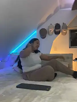 Scarlett Jazmin online show from October 7, 2025, 7:31 am