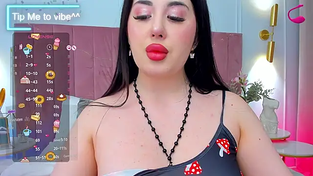 Mayzzie online show from September 14, 2025, 7:25 pm