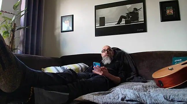 Snapshot of Kingsscepter chatting on February 26, 2025, 3:10 pm Kingsscepter online show from February 26, 2025, 3:10 pm