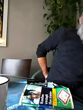 Snapshot of Kingsscepter chatting on October 27, 2025, 9:10 am Kingsscepter online show from October 27, 2025, 9:10 am