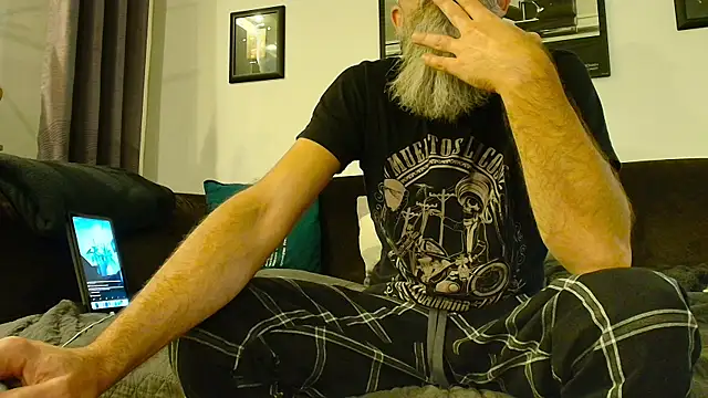 Snapshot of Kingsscepter chatting on September 29, 2025, 5:51 pm Kingsscepter online show from September 29, 2025, 5:51 pm