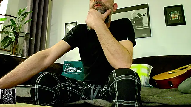 Snapshot of Kingsscepter chatting on March 5, 2025, 6:34 pm Kingsscepter online show from March 5, 2025, 6:34 pm