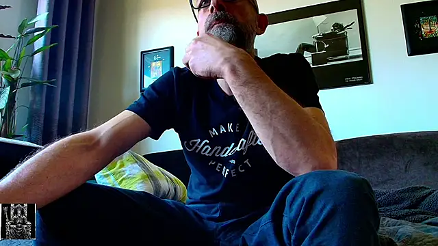 Snapshot of Kingsscepter chatting on March 6, 2025, 1:46 pm Kingsscepter online show from March 6, 2025, 1:46 pm