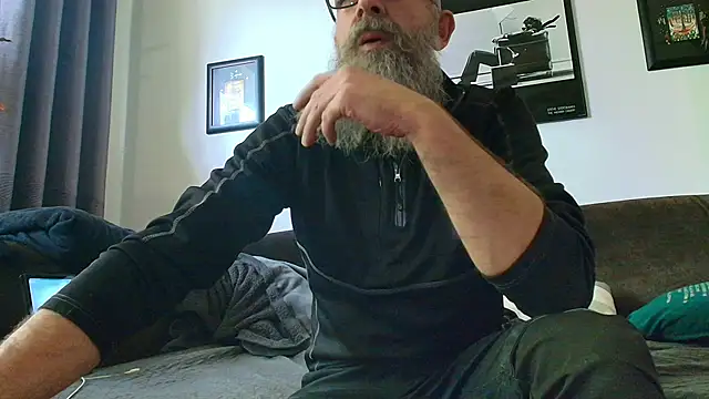 Snapshot of Kingsscepter chatting on October 22, 2025, 10:58 am Kingsscepter online show from October 22, 2025, 10:58 am