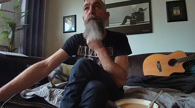 Snapshot of Kingsscepter chatting on February 27, 2025, 9:50 am Kingsscepter online show from February 27, 2025, 9:50 am