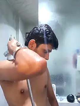 skinnyyyyyyyyy online show from October 22, 2025, 4:12 am