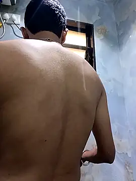 skinnyyyyyyyyy online show from October 4, 2025, 4:25 am